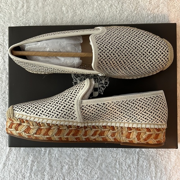 Vince Camuto Shoes - Vince Camuto ladies size 7 1/2 Hamorra Textured Espadrille